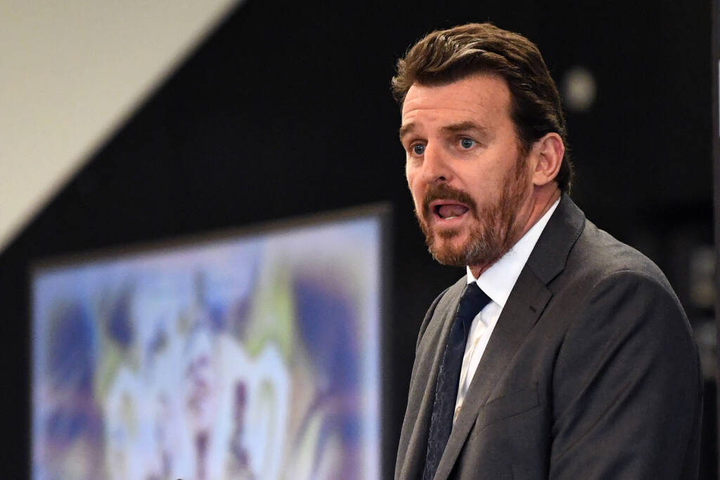 AFL Appointment Controversy: Warner's Outrage Over Brendon Gale AFL Appointment Controversy: Warner's Outrage Over Brendon Gale