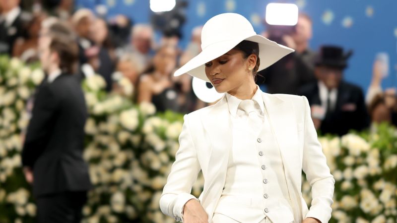 Analyzing The Met Gala 2025 Red Carpet: Fashion Trends And Highlights Analyzing The Met Gala 2025 Red Carpet: Fashion Trends And Highlights