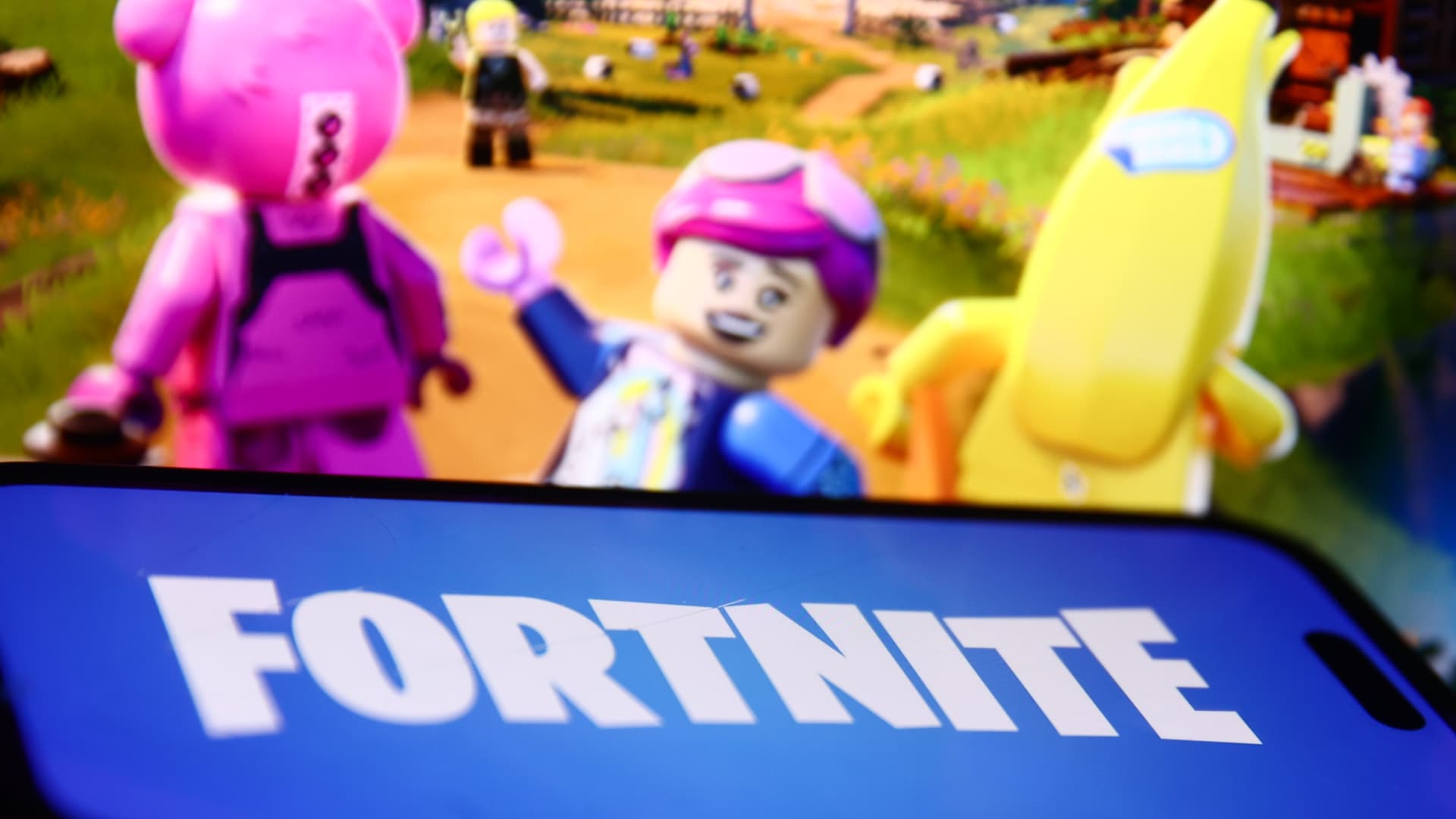 Apple Vs. Epic: Fortnite Removed From IOS App Store, Game Offline Apple Vs. Epic: Fortnite Removed From IOS App Store, Game Offline