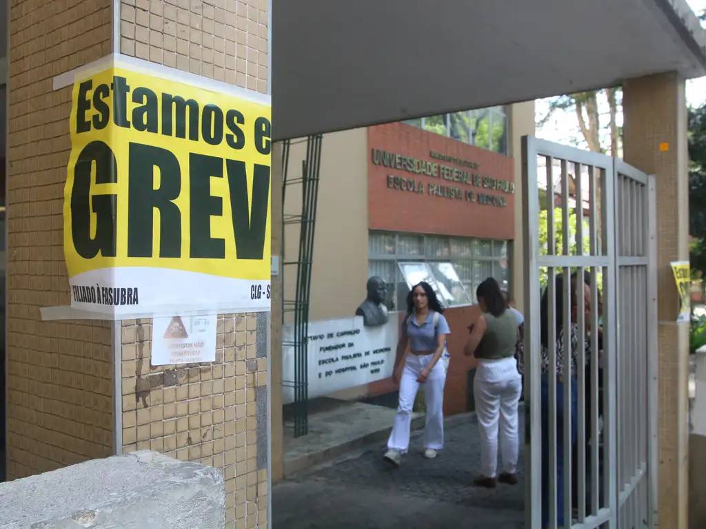 As Greves Públicas E O Custo Bilionário Para A Economia Brasileira As Greves Públicas E O Custo Bilionário Para A Economia Brasileira