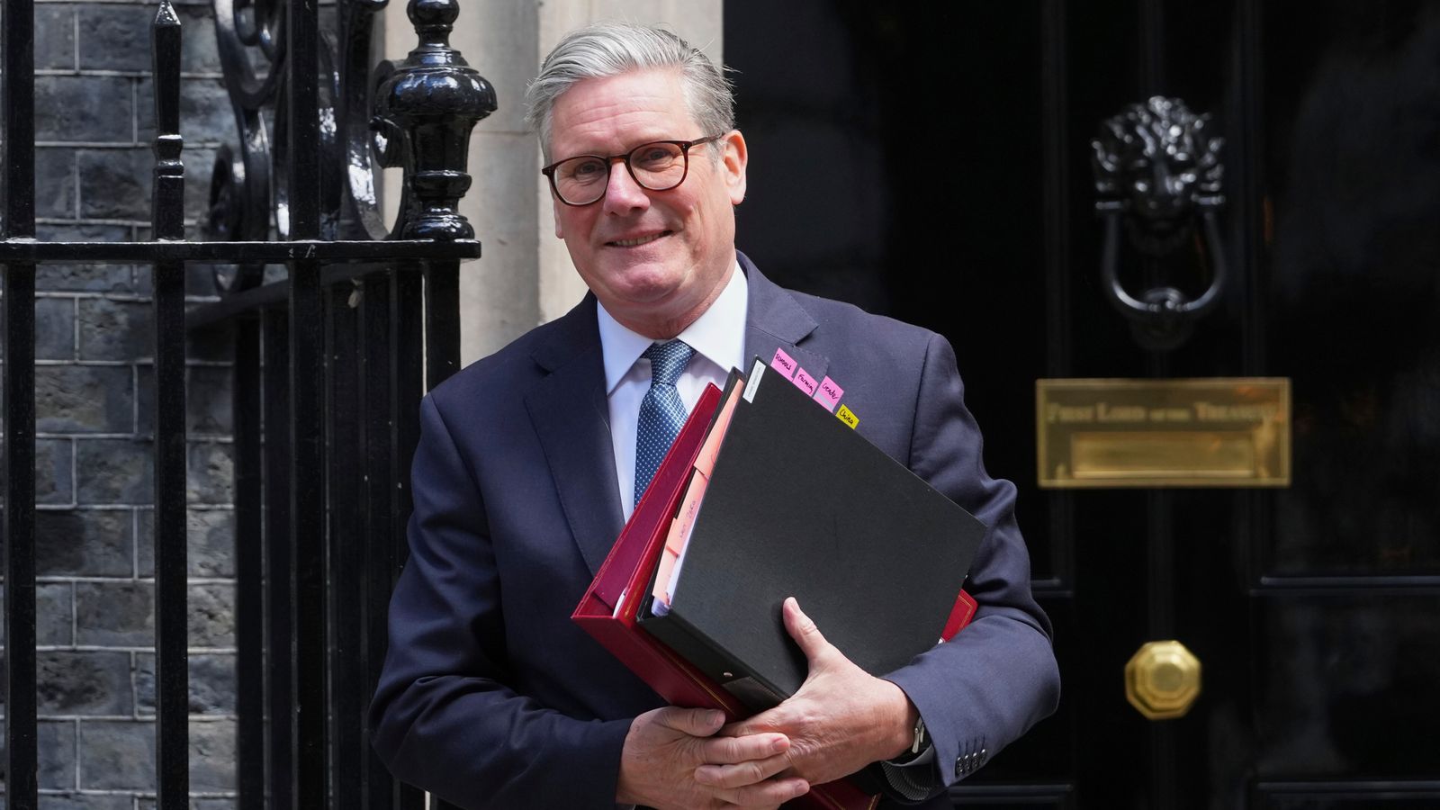 Backbenchers Rebel Against Starmer's Planned Disability Benefit Changes Backbenchers Rebel Against Starmer's Planned Disability Benefit Changes