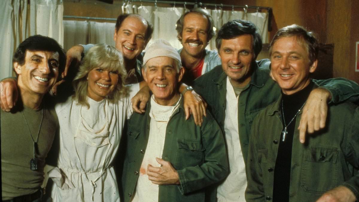 Beloved MASH Actor Reveals Parkinson's Struggle Following Recent Netflix Appearance Beloved MASH Actor Reveals Parkinson's Struggle Following Recent Netflix Appearance