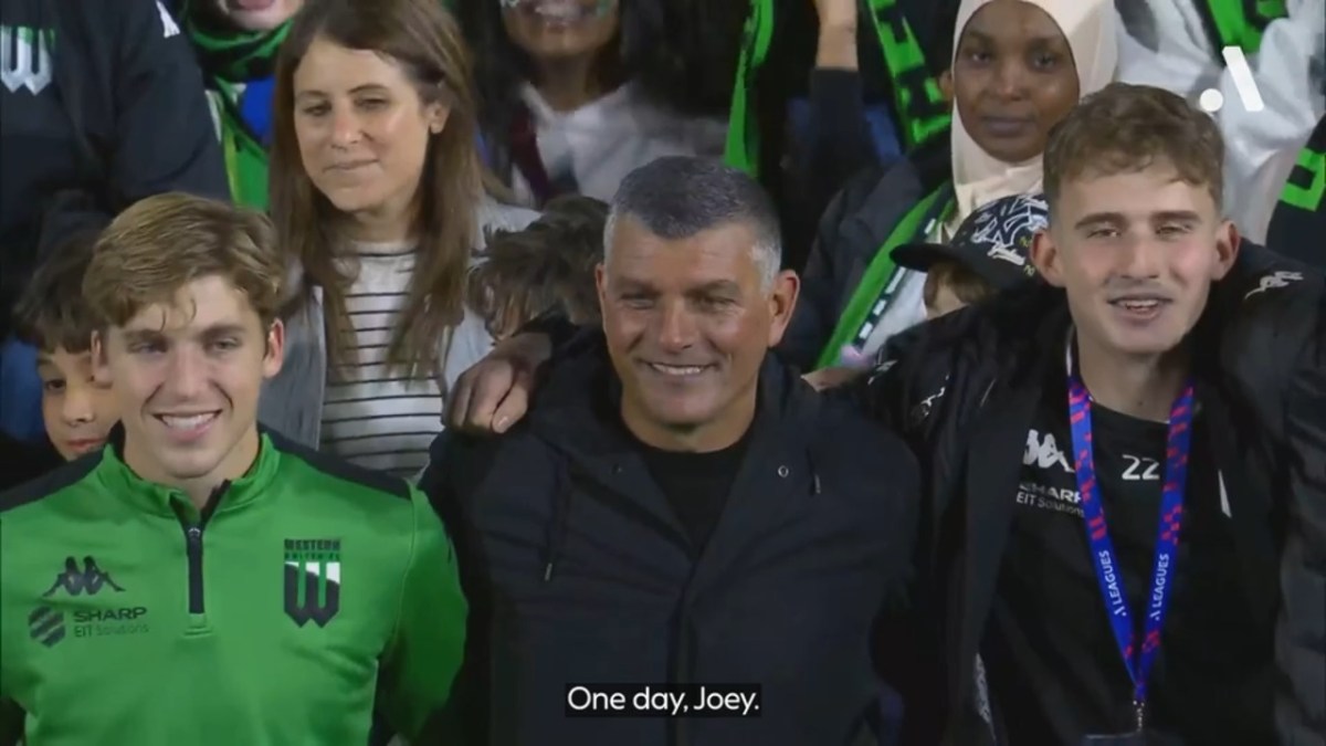 Beyond The Touchline: Aloisi's Shocking Revelation About His Past With A Rival Coach Beyond The Touchline: Aloisi's Shocking Revelation About His Past With A Rival Coach