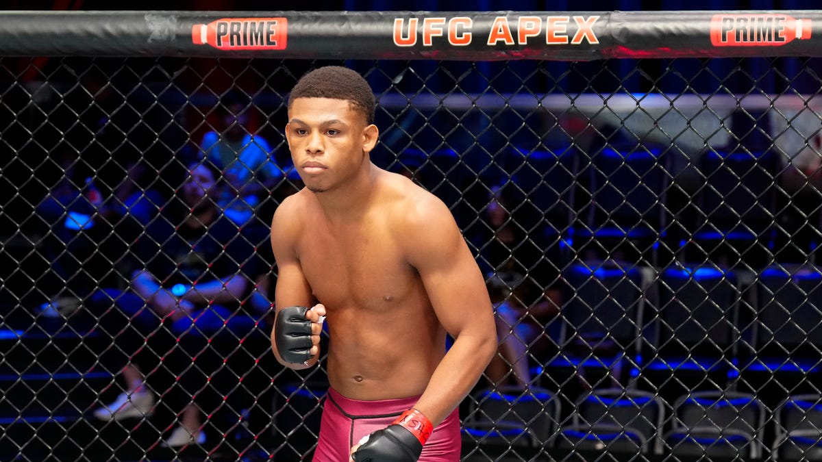 Cameron Smotherman's UFC 2 Training: A New Approach With Diego Lopes Cameron Smotherman's UFC 2 Training: A New Approach With Diego Lopes