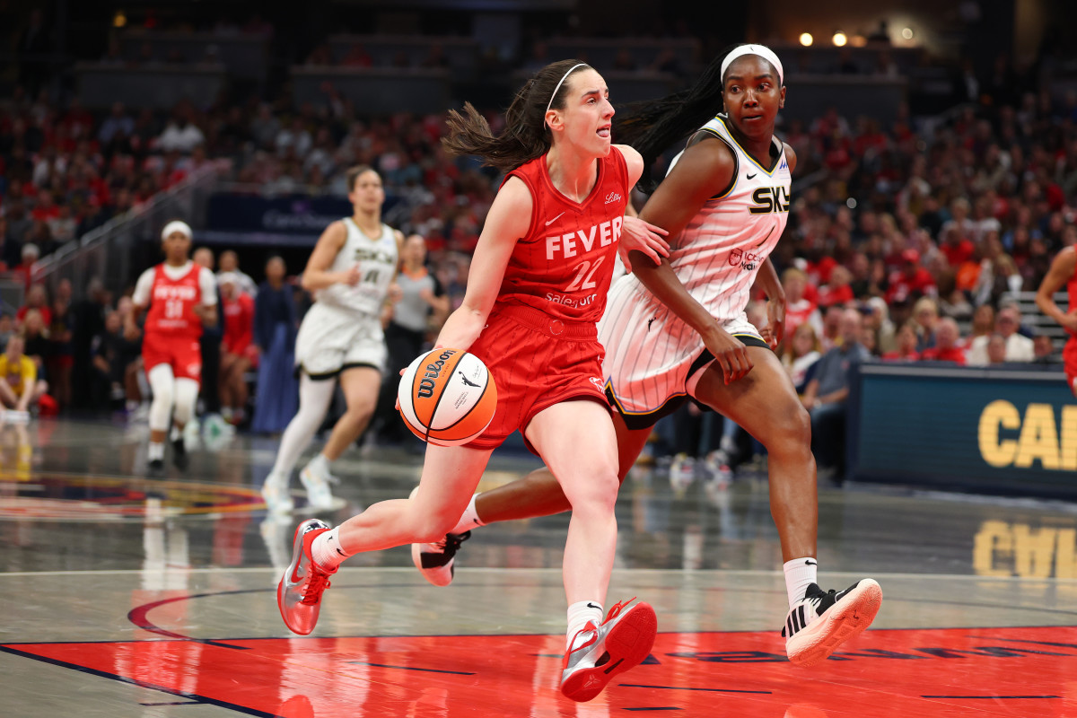 Chicago Sky Coach's Strong Statement On Caitlin Clark Chicago Sky Coach's Strong Statement On Caitlin Clark