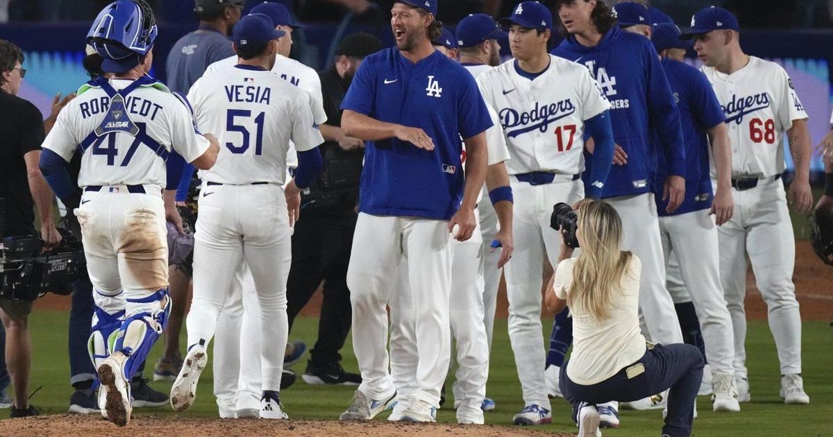 Clayton Kershaw Soaked In Cheers:  His Final Regular Season Home Game At Dodger Stadium