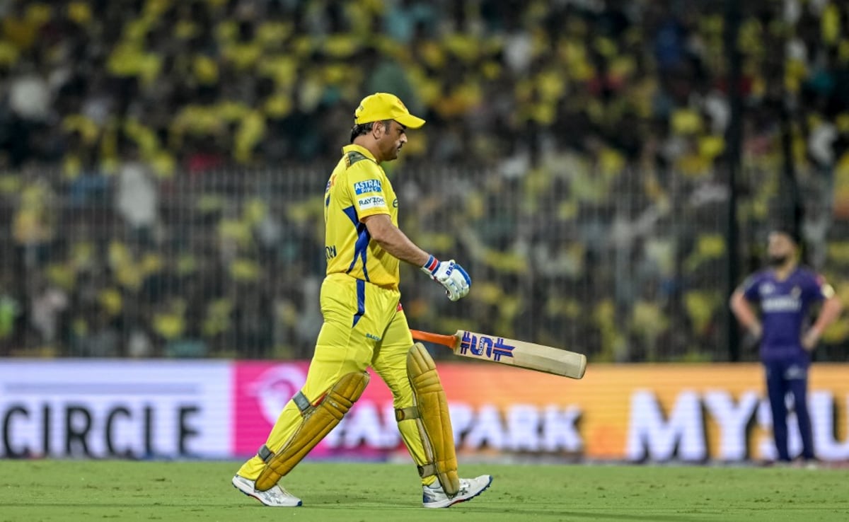 CSK's 103/9 Debacle: Shastri's No-Excuses Verdict On Dhoni's Struggling Side CSK's 103/9 Debacle: Shastri's No-Excuses Verdict On Dhoni's Struggling Side