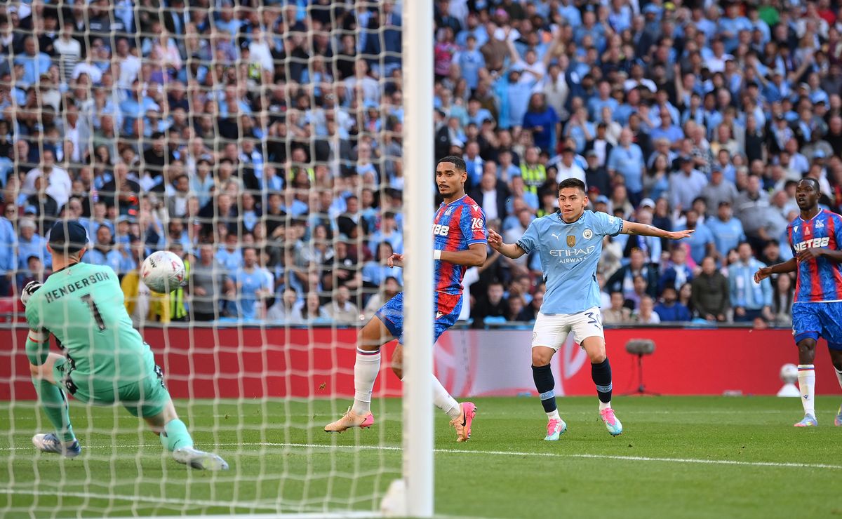 Debut De Echeverri: La Fría Recepción De Los Hinchas Del Manchester City Debut De Echeverri: La Fría Recepción De Los Hinchas Del Manchester City