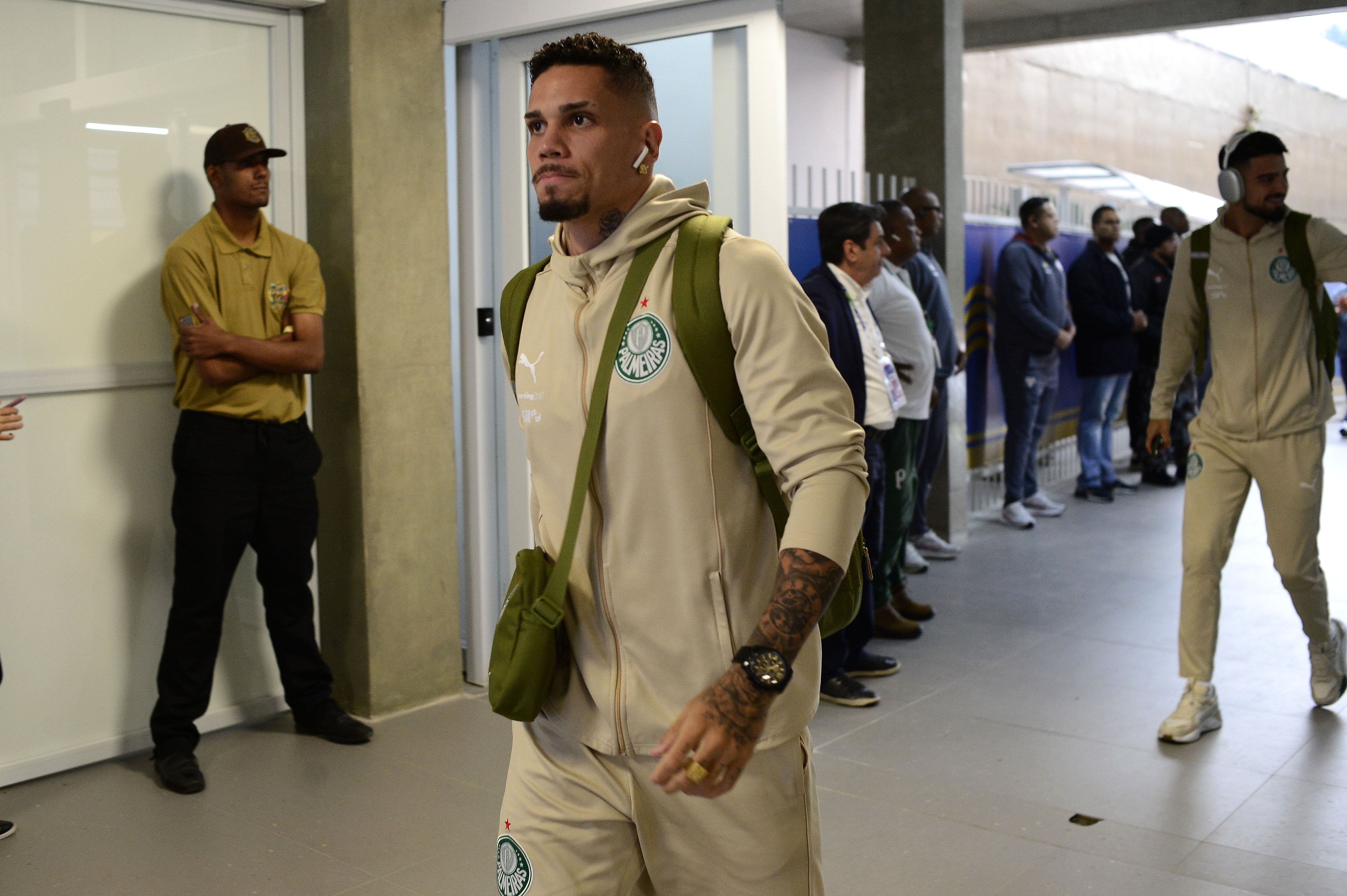 Decisão Do Palmeiras: Paulinho Poupado, Vitor Roque Liberado Por Questões Familiares Decisão Do Palmeiras: Paulinho Poupado, Vitor Roque Liberado Por Questões Familiares