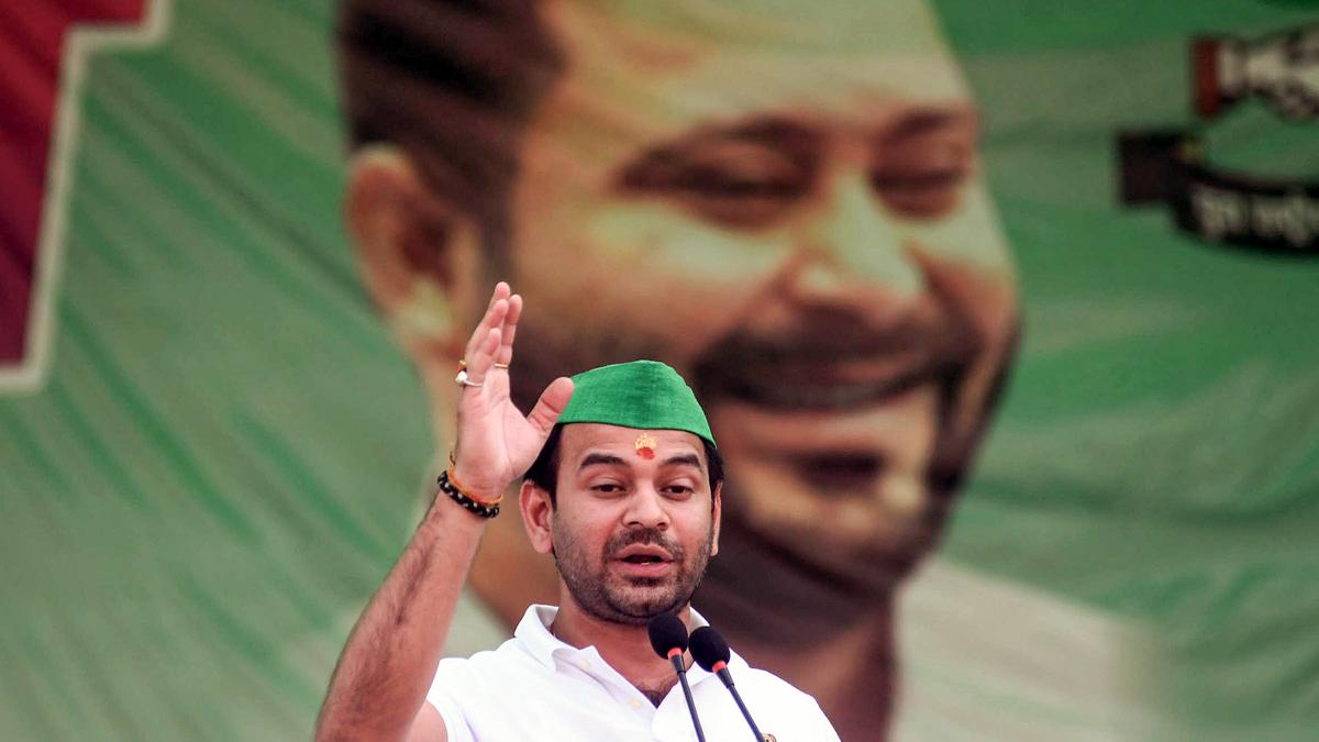 Facebook Hack Exposes False Relationship Claim: Tej Pratap's Statement Facebook Hack Exposes False Relationship Claim: Tej Pratap's Statement
