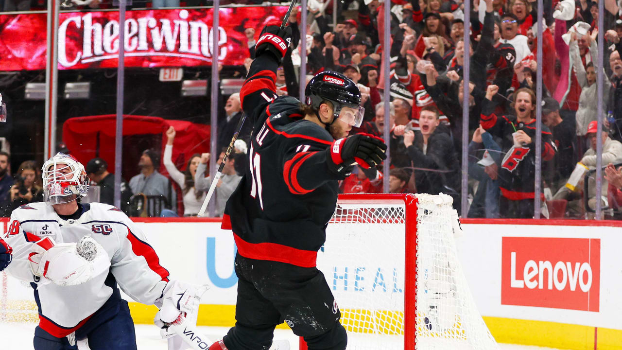 Finale De L'Est En Vue Pour Les Hurricanes: Le Rôle Décisif De Hall Finale De L'Est En Vue Pour Les Hurricanes: Le Rôle Décisif De Hall