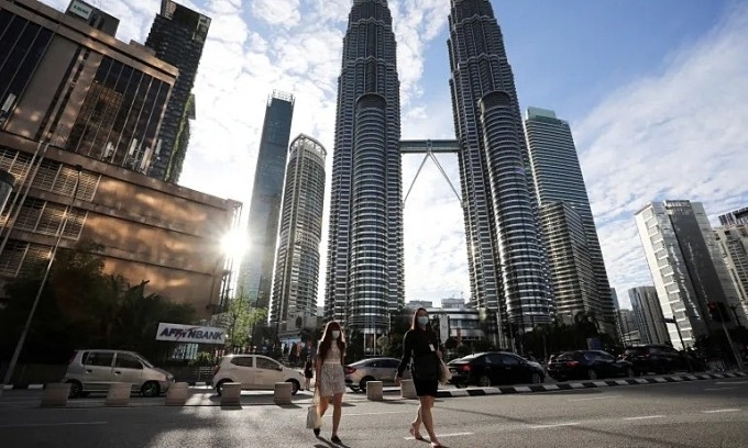 Five-Year Visa Boost: How Extended Visas Will Fuel Asia's Tourism Powerhouse Five-Year Visa Boost: How Extended Visas Will Fuel Asia's Tourism Powerhouse