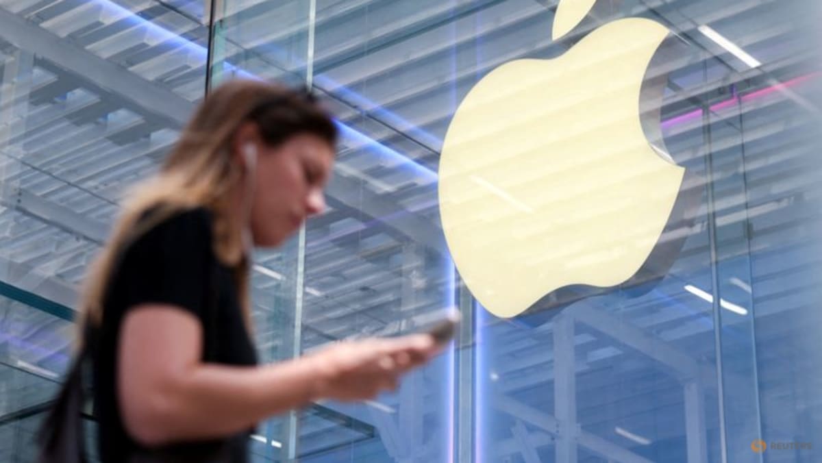 Fortnite Ban: Apple And Epic Games Clash Over App Store Policies Fortnite Ban: Apple And Epic Games Clash Over App Store Policies