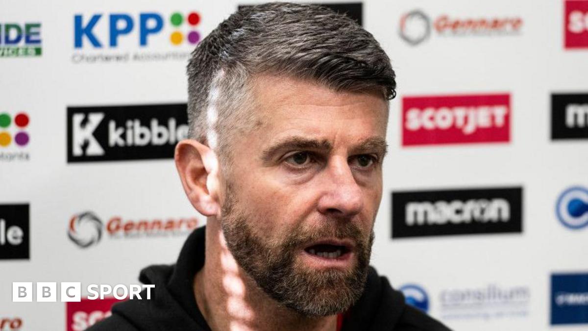 Frustration Mounts: St Mirren's Robinson On VAR Mistakes And Key Injuries Frustration Mounts: St Mirren's Robinson On VAR Mistakes And Key Injuries