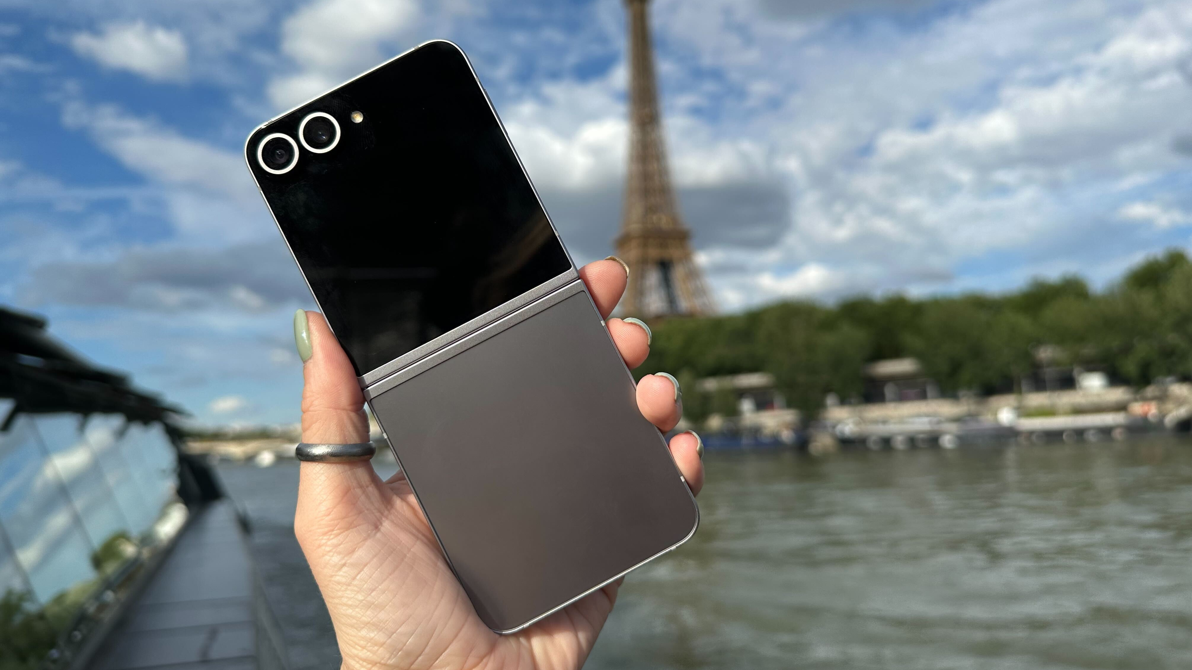 Galaxy Z Flip 7: Key Spec Predictions And Leaks Galaxy Z Flip 7: Key Spec Predictions And Leaks