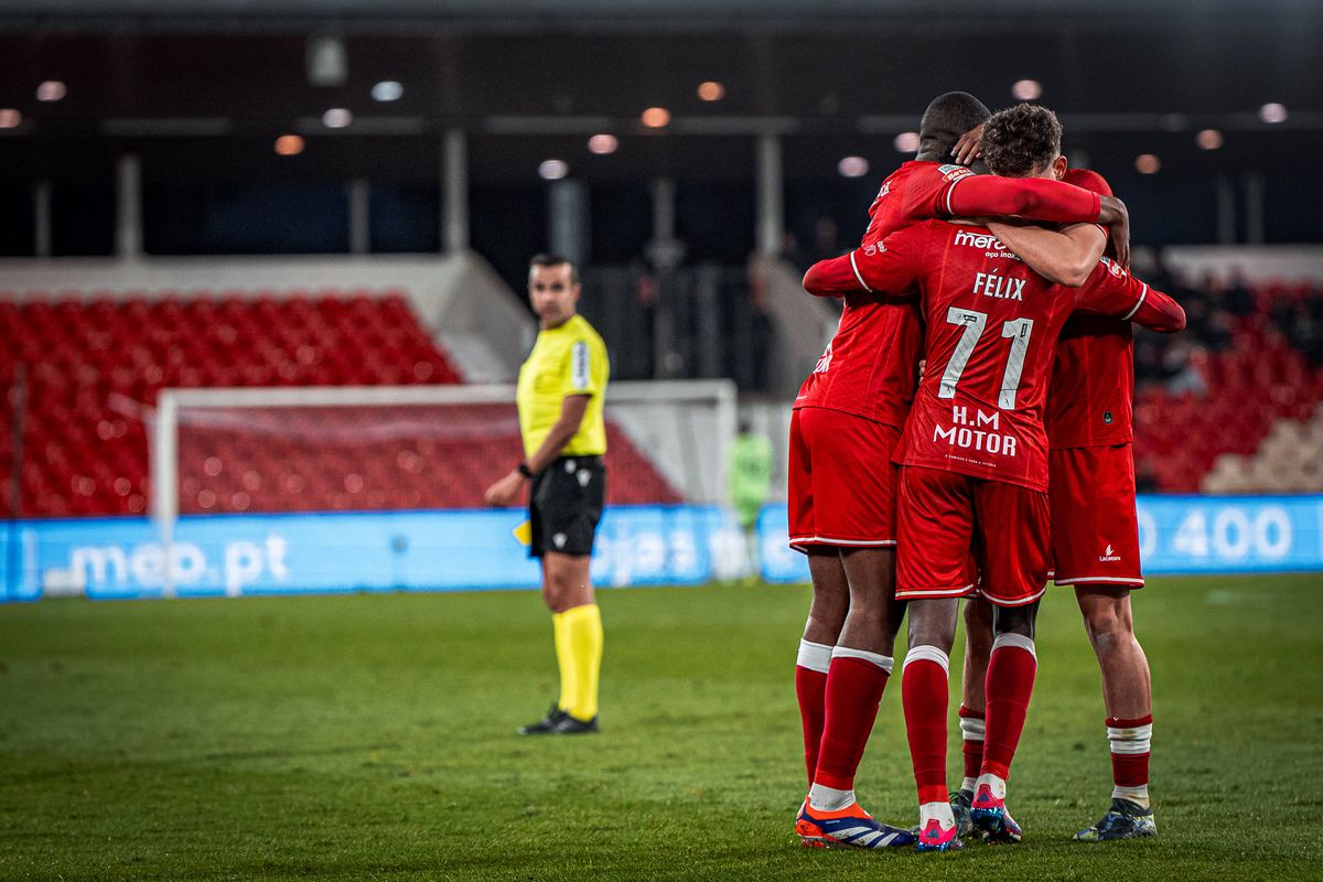 Gil Vicente E V. Guimarães: Perseguição, Fuga E O Contexto Histórico Gil Vicente E V. Guimarães: Perseguição, Fuga E O Contexto Histórico