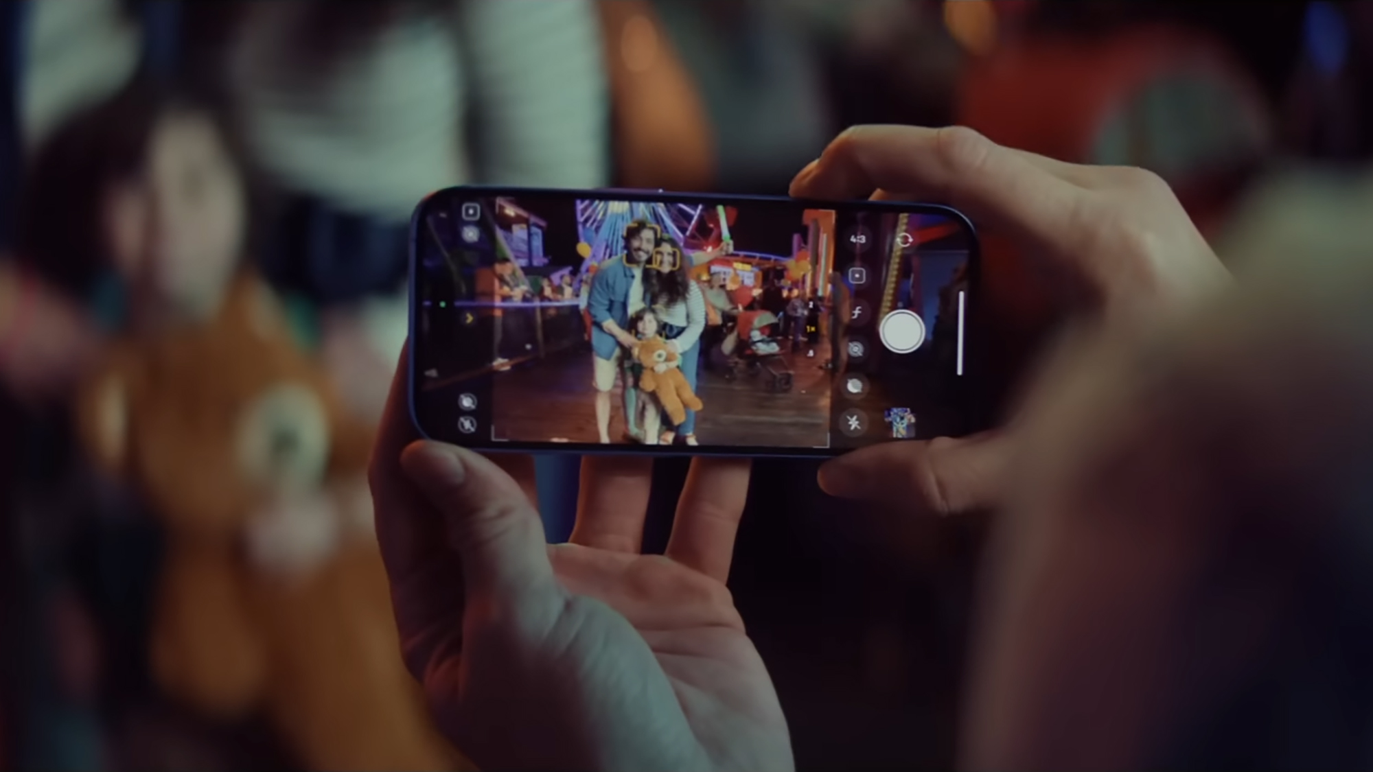 IPhone 16: Apple Encourages Caseless Use – Smart Move Or Marketing Gimmick? IPhone 16: Apple Encourages Caseless Use – Smart Move Or Marketing Gimmick?