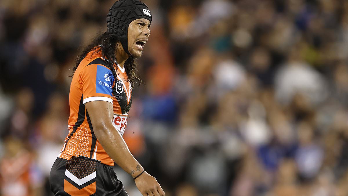 Instagram War: Lachlan Galvin And Jarome Luai's Public Fallout At Wests Tigers Instagram War: Lachlan Galvin And Jarome Luai's Public Fallout At Wests Tigers