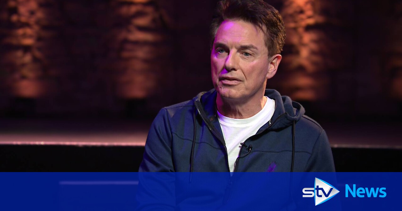 John Barrowman Defends On-Set Behavior: John Barrowman Defends On-Set Behavior:
