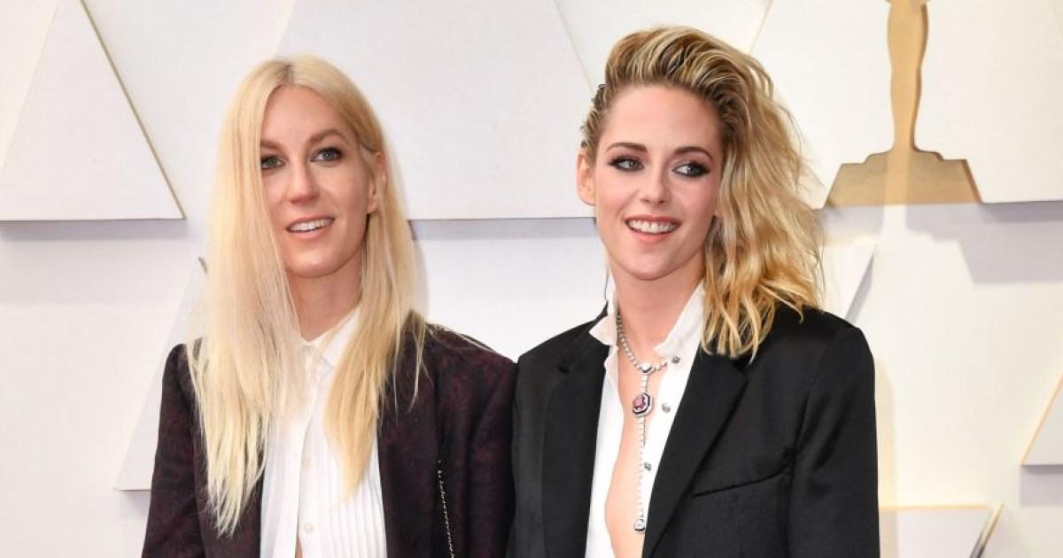 Kristen Stewart And Dylan Meyer Exchange Vows In Private Ceremony Kristen Stewart And Dylan Meyer Exchange Vows In Private Ceremony