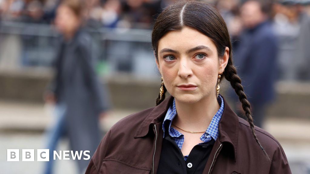 Lorde Channels Charli XCX Influence On Forthcoming Album Lorde Channels Charli XCX Influence On Forthcoming Album