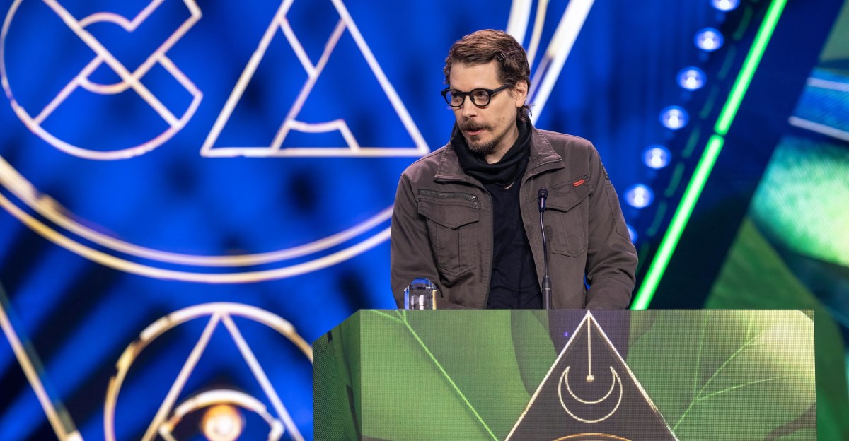 Lucas Pope's Plea: Indie Games Need More Personality, More Weirdness Lucas Pope's Plea: Indie Games Need More Personality, More Weirdness