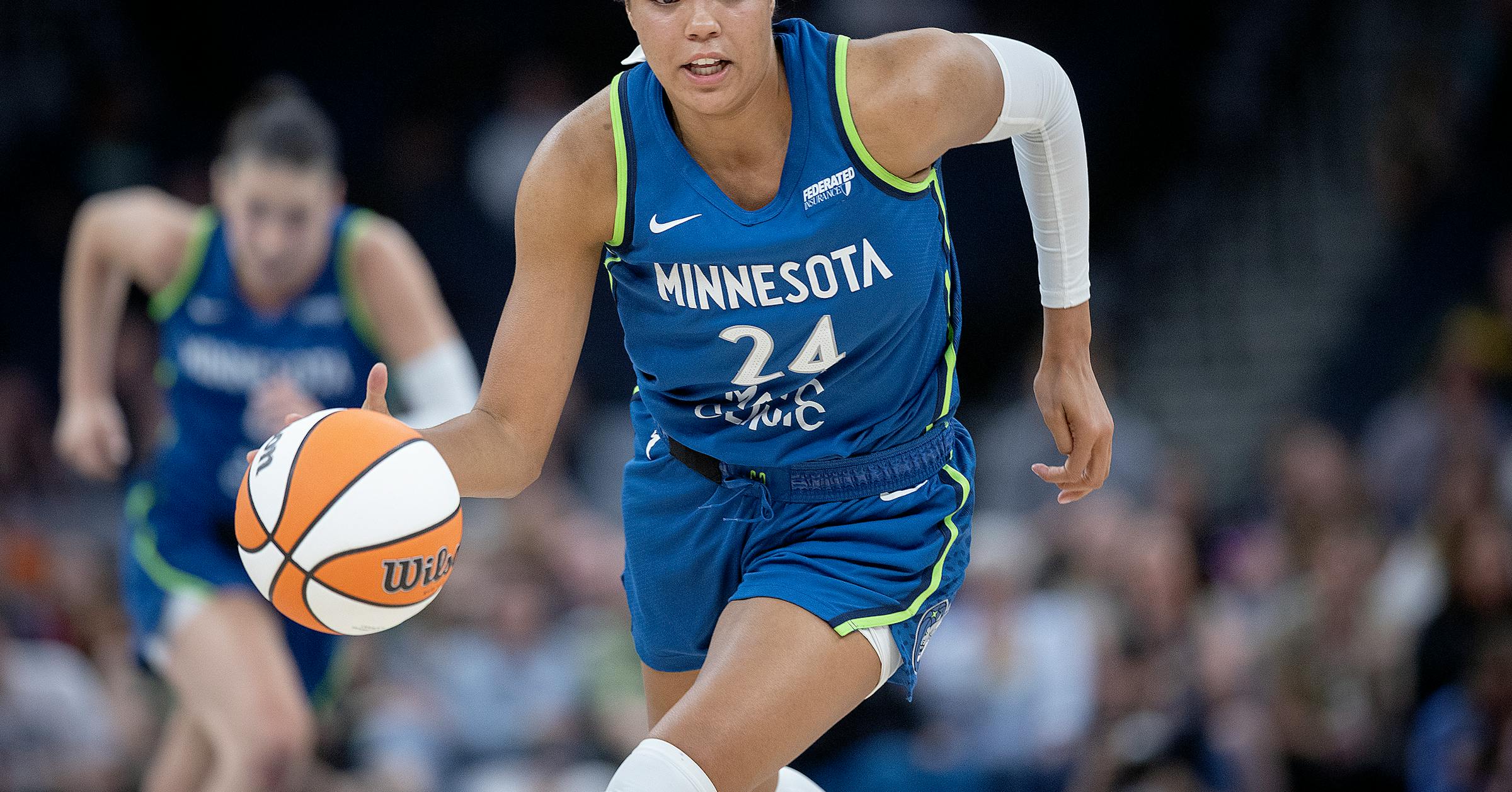 Lynx Roll To 2-0: Familiar Victory In Los Angeles Highlights Team Strength Lynx Roll To 2-0: Familiar Victory In Los Angeles Highlights Team Strength