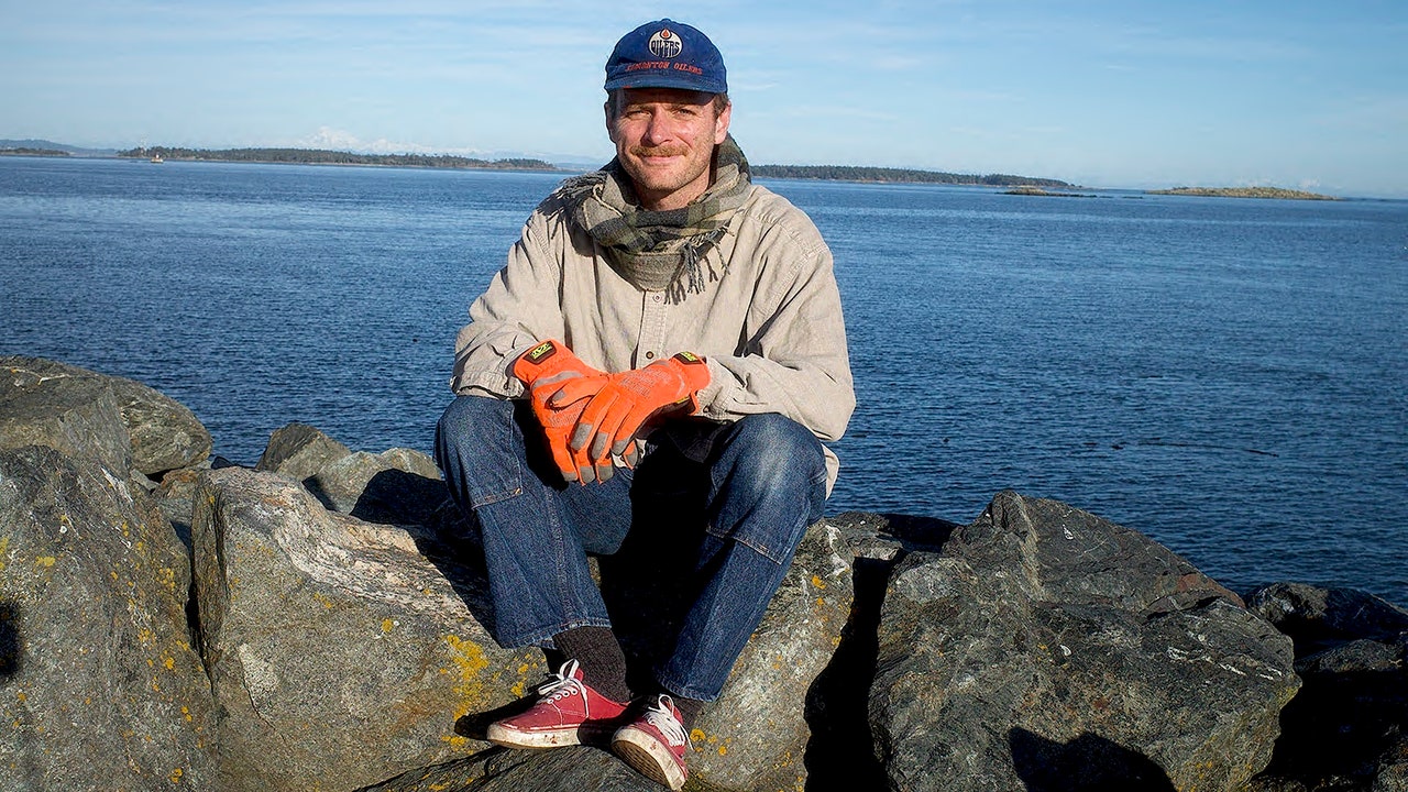 Mac DeMarco Teases New Album, Confirms 2025 Tour Mac DeMarco Teases New Album, Confirms 2025 Tour