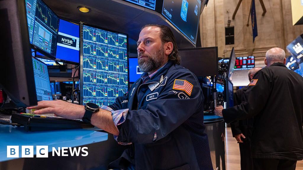 Market Meltdown: US Stocks Experience Worst Week Since COVID Due To China Tariffs Market Meltdown: US Stocks Experience Worst Week Since COVID Due To China Tariffs