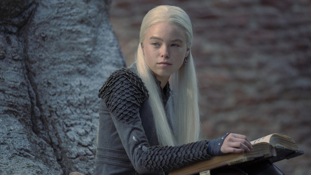 Milly Alcock (House Of The Dragon) Discusses On-Set Acting Coach Experience Milly Alcock (House Of The Dragon) Discusses On-Set Acting Coach Experience