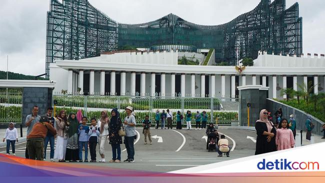 Momen Lebaran Di IKN: Ribuan Warga Padati Ibu Kota Nusantara Momen Lebaran Di IKN: Ribuan Warga Padati Ibu Kota Nusantara