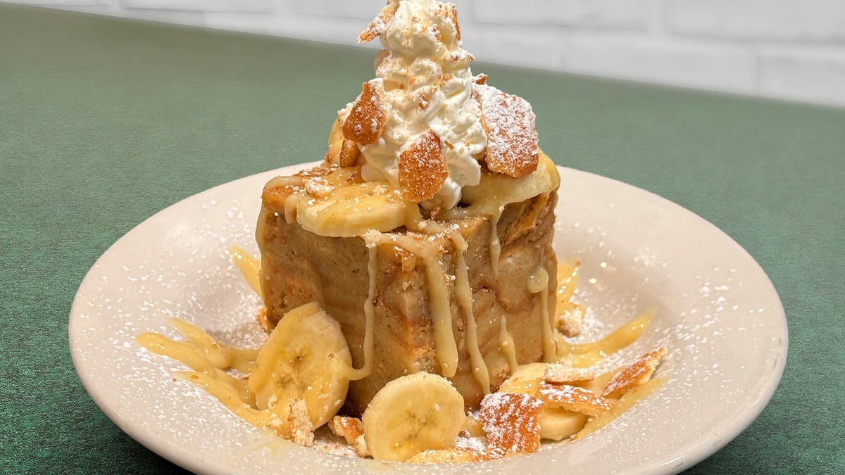 Mother's Day 2025: Fast Food, Brunch, & Dinner Specials Mother's Day 2025: Fast Food, Brunch, & Dinner Specials