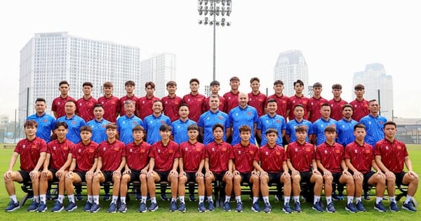 Mutmacher Vom Kanzleramt: Unterstützungsschreiben Für Die U17-Nationalmannschaft Mutmacher Vom Kanzleramt: Unterstützungsschreiben Für Die U17-Nationalmannschaft
