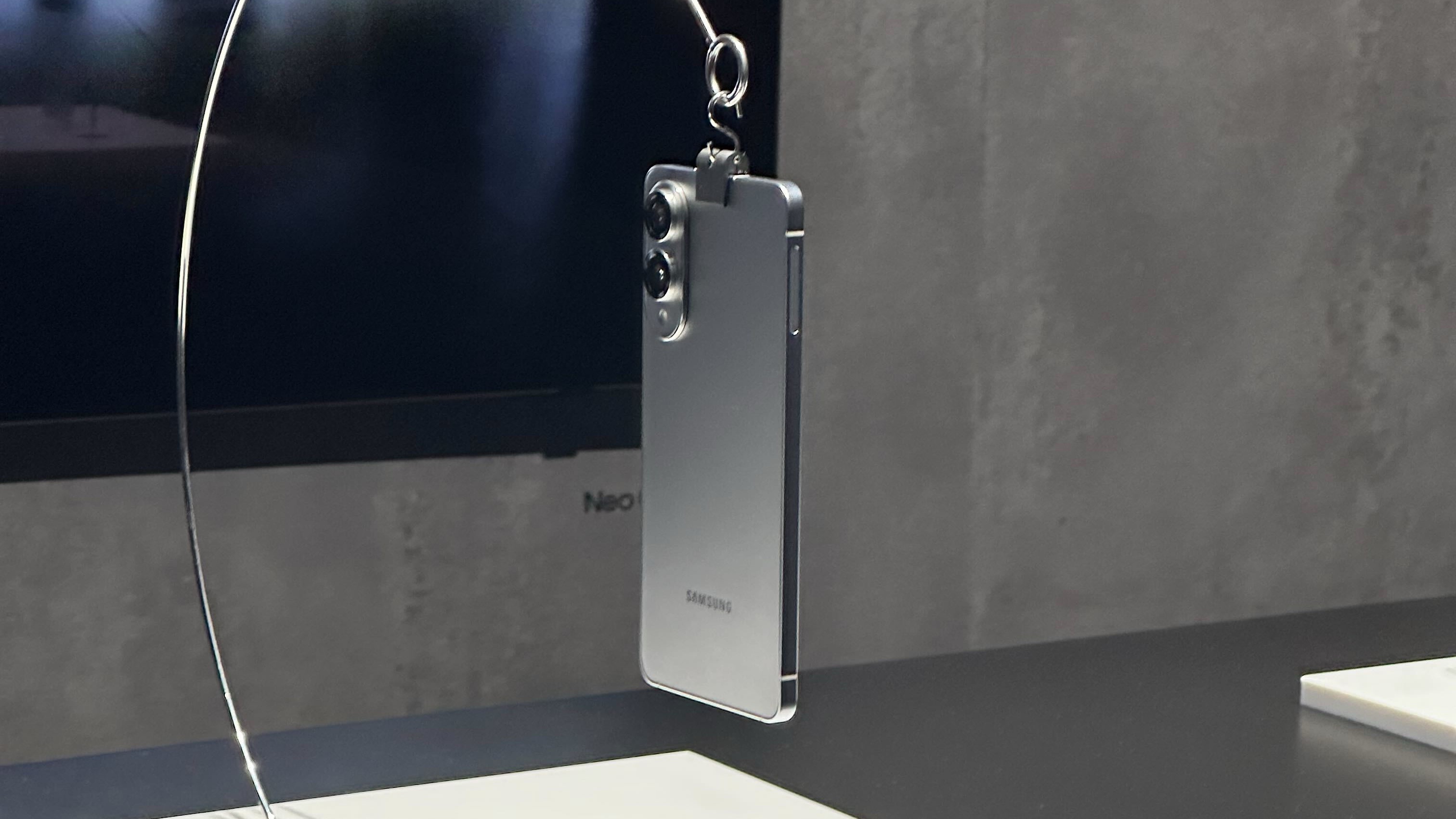 New Samsung Galaxy S25 Edge Leak: Design Details And Potential Pricing Emerge New Samsung Galaxy S25 Edge Leak: Design Details And Potential Pricing Emerge