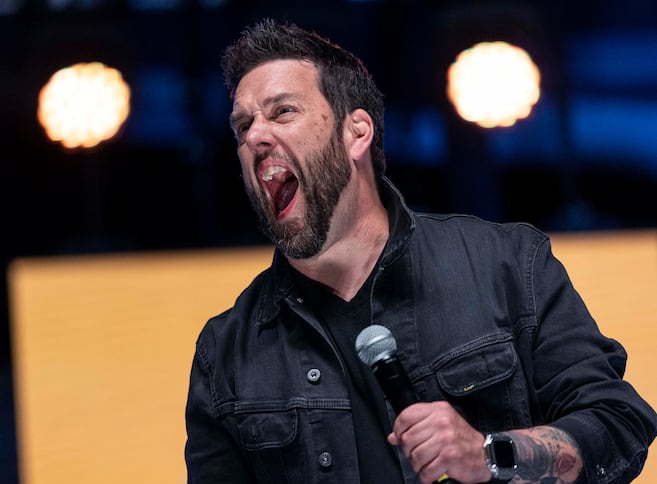 P-A Méthot Et Sa Relapse: Le Spectacle Continue Malgré Tout P-A Méthot Et Sa Relapse: Le Spectacle Continue Malgré Tout