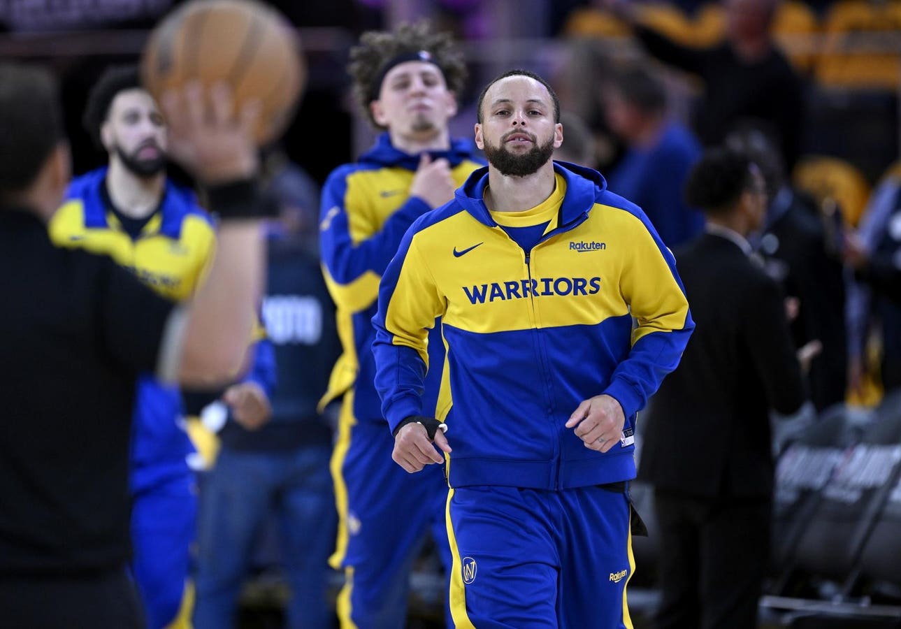 Playoff Concerns: Steph Curry Exits Game With Hamstring Injury Update Playoff Concerns: Steph Curry Exits Game With Hamstring Injury Update