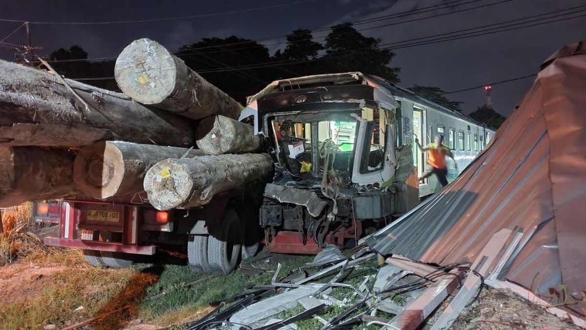 PT KAI Ajukan Gugatan: Menuntut Ganti Rugi Dan Sanksi Hukum Atas Kecelakaan KA Jenggala PT KAI Ajukan Gugatan: Menuntut Ganti Rugi Dan Sanksi Hukum Atas Kecelakaan KA Jenggala
