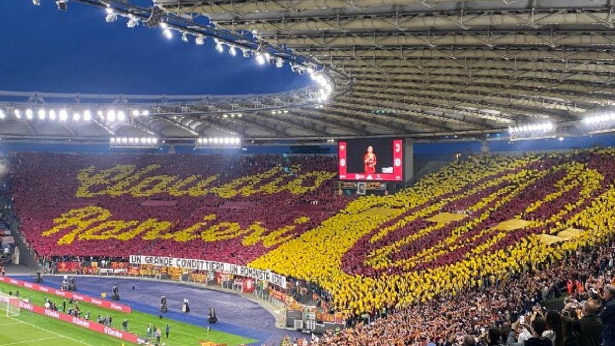 Ranieri Receives Emotional Tribute: Maxi-Coreography At Rome's Olimpico Ranieri Receives Emotional Tribute: Maxi-Coreography At Rome's Olimpico