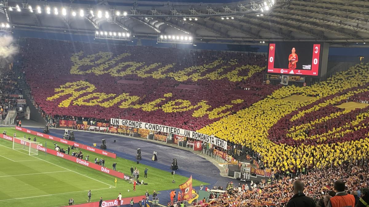 Ranieri Riceve Un Commosso Addio All'Olimpico: La Coreografia Della Curva Sud Ranieri Riceve Un Commosso Addio All'Olimpico: La Coreografia Della Curva Sud