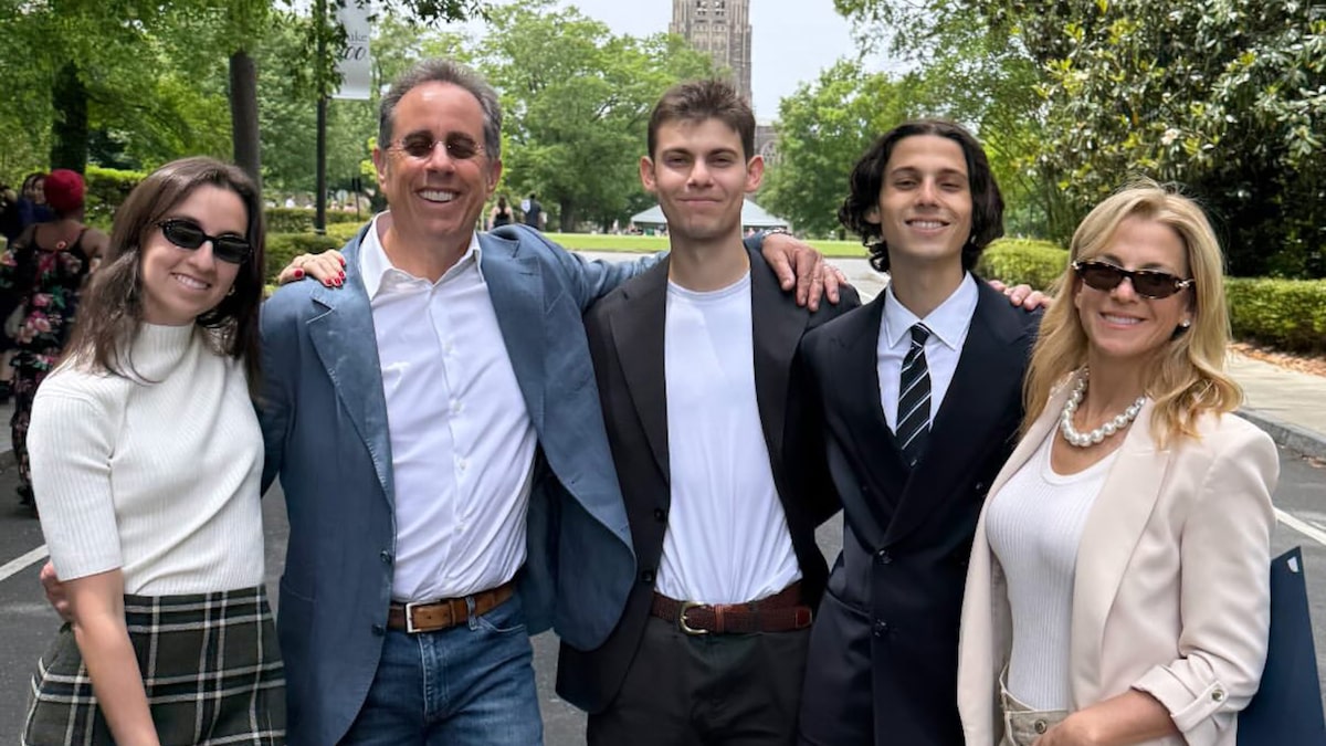 Rare Glimpse: Jerry Seinfeld's Three Kids In A New Family Photo Rare Glimpse: Jerry Seinfeld's Three Kids In A New Family Photo