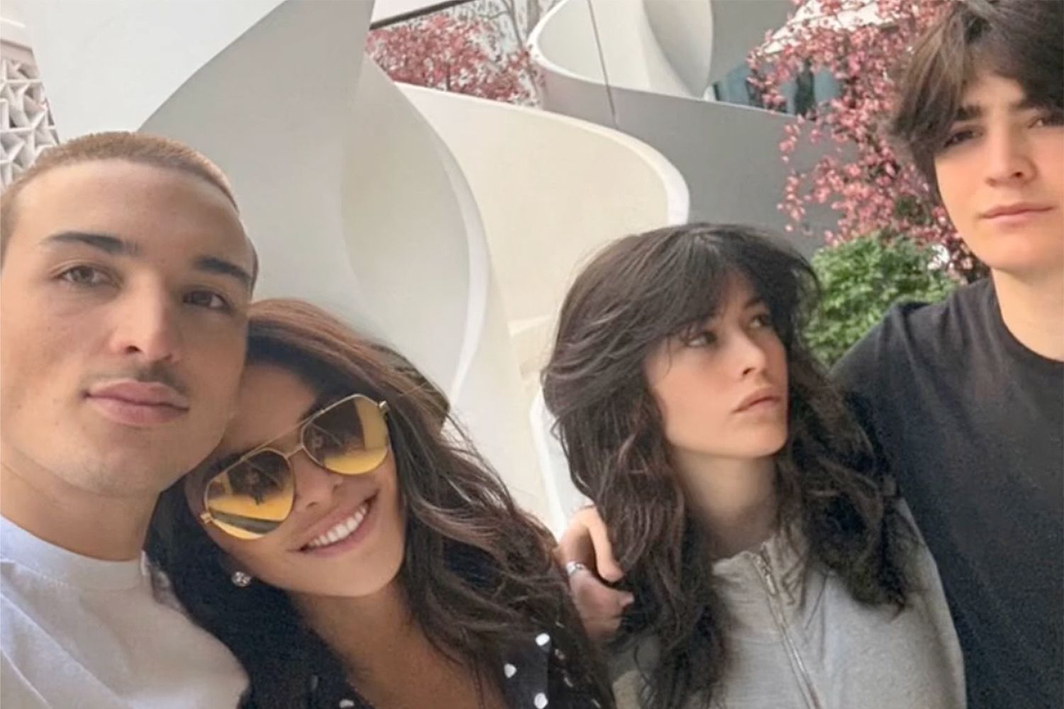 Rare Glimpse: Lauren Sánchez Shares Photo With All Three Kids On Mother's Day Rare Glimpse: Lauren Sánchez Shares Photo With All Three Kids On Mother's Day