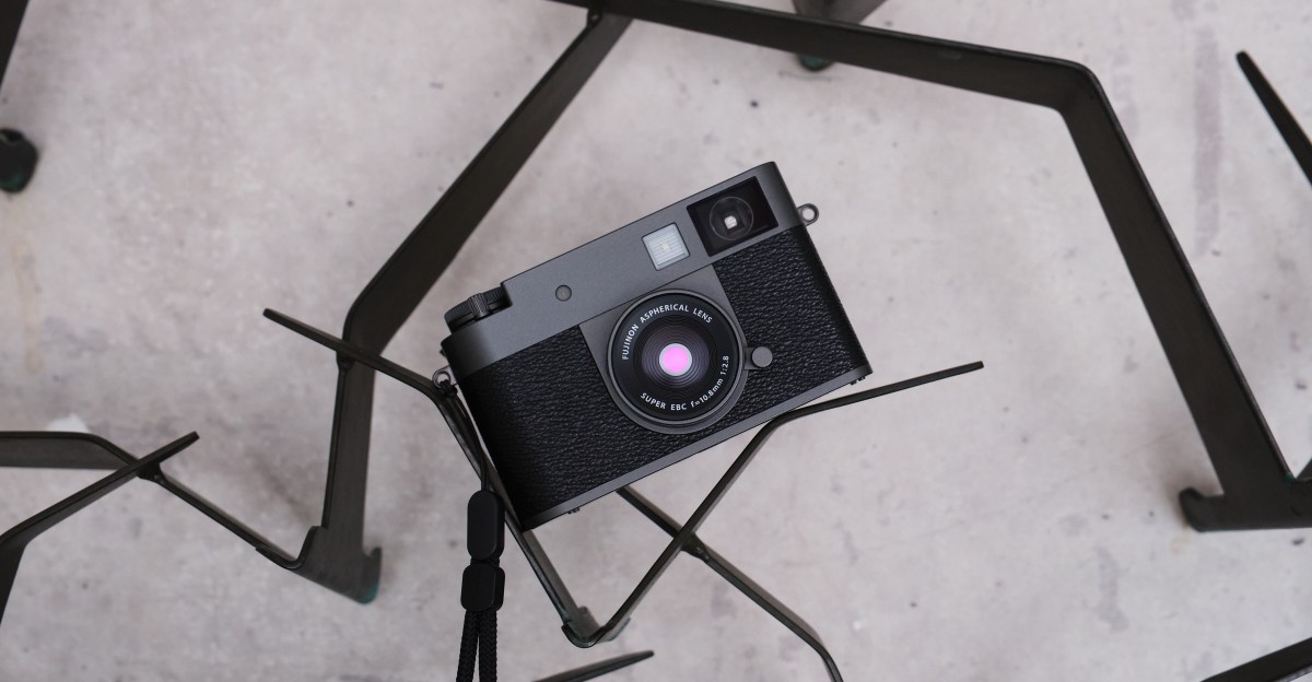 Review: Fujifilm X-H2 - Simple, Fun, And Refreshingly Different Review: Fujifilm X-H2 - Simple, Fun, And Refreshingly Different