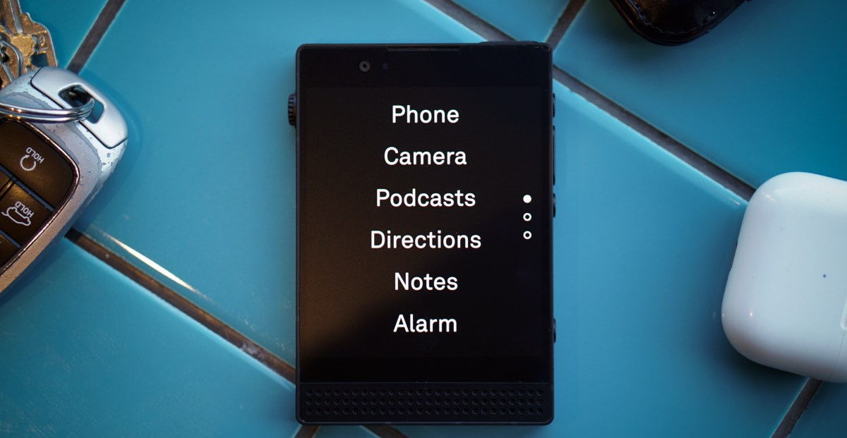 Review: Light Phone III – Simplicity Redefined Review: Light Phone III – Simplicity Redefined