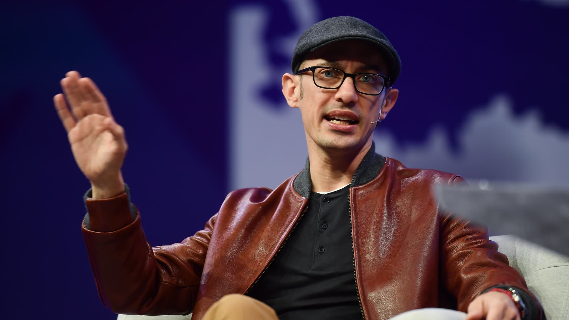 Shopify CEO: Prove AI Can't Do Your Job Before Requesting More Staff Shopify CEO: Prove AI Can't Do Your Job Before Requesting More Staff