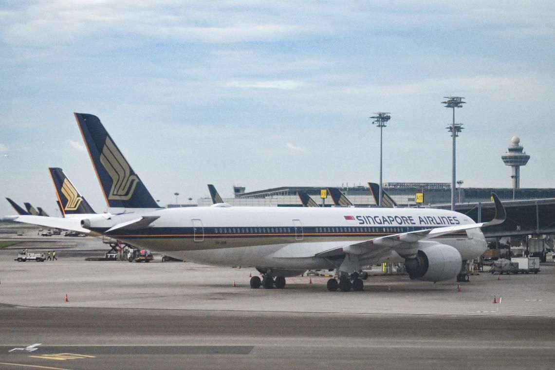 SIA Reports Record Full-Year Profit Of $2.8 Billion, Employees To Get Substantial Bonus SIA Reports Record Full-Year Profit Of $2.8 Billion, Employees To Get Substantial Bonus