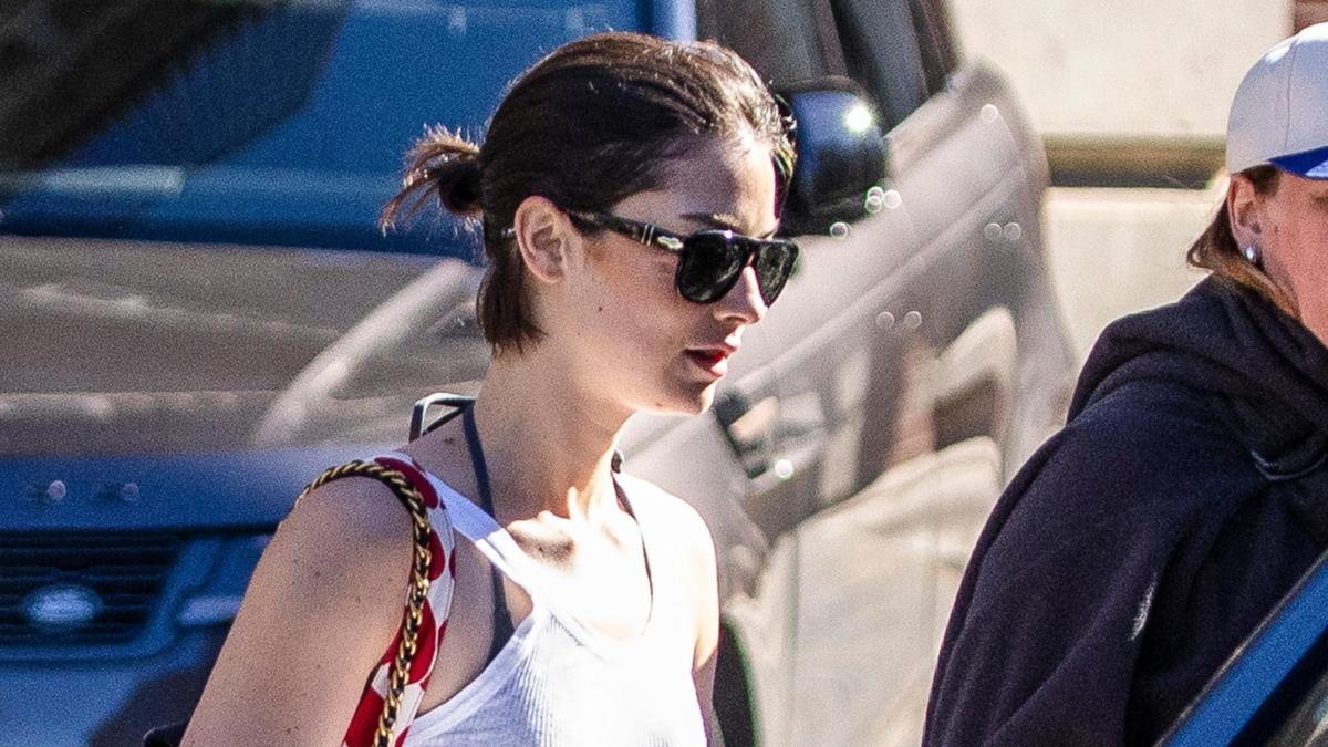 Singer Gracie Abrams Spotted In Perth Before Singer Gracie Abrams Spotted In Perth Before