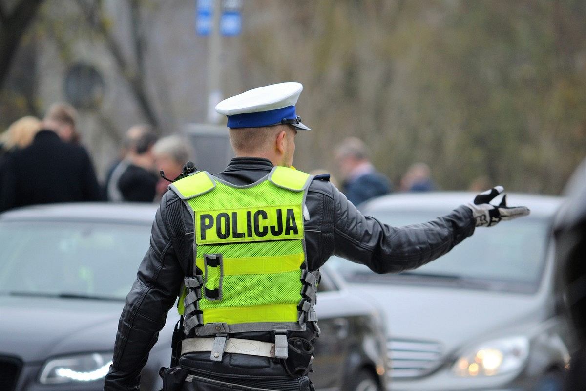 Smoleńsk I Mecz W Warszawie: Policja Ostrzega Przed Utrudnieniami Smoleńsk I Mecz W Warszawie: Policja Ostrzega Przed Utrudnieniami