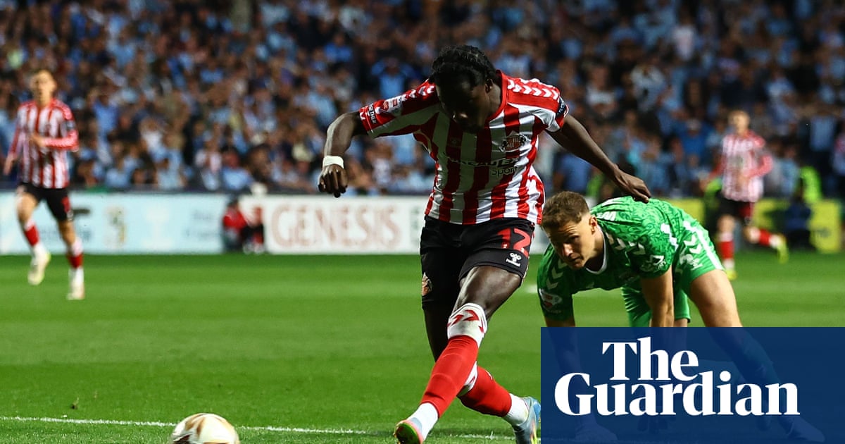 Sunderland's Mayenda Punishes Coventry's Defensive Lapse In Crucial Playoff Match Sunderland's Mayenda Punishes Coventry's Defensive Lapse In Crucial Playoff Match
