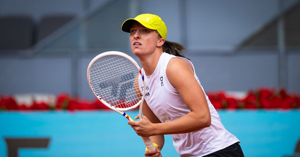 Swiatek Edges Past Shnaider To Reach Madrid Open Quarterfinals Swiatek Edges Past Shnaider To Reach Madrid Open Quarterfinals