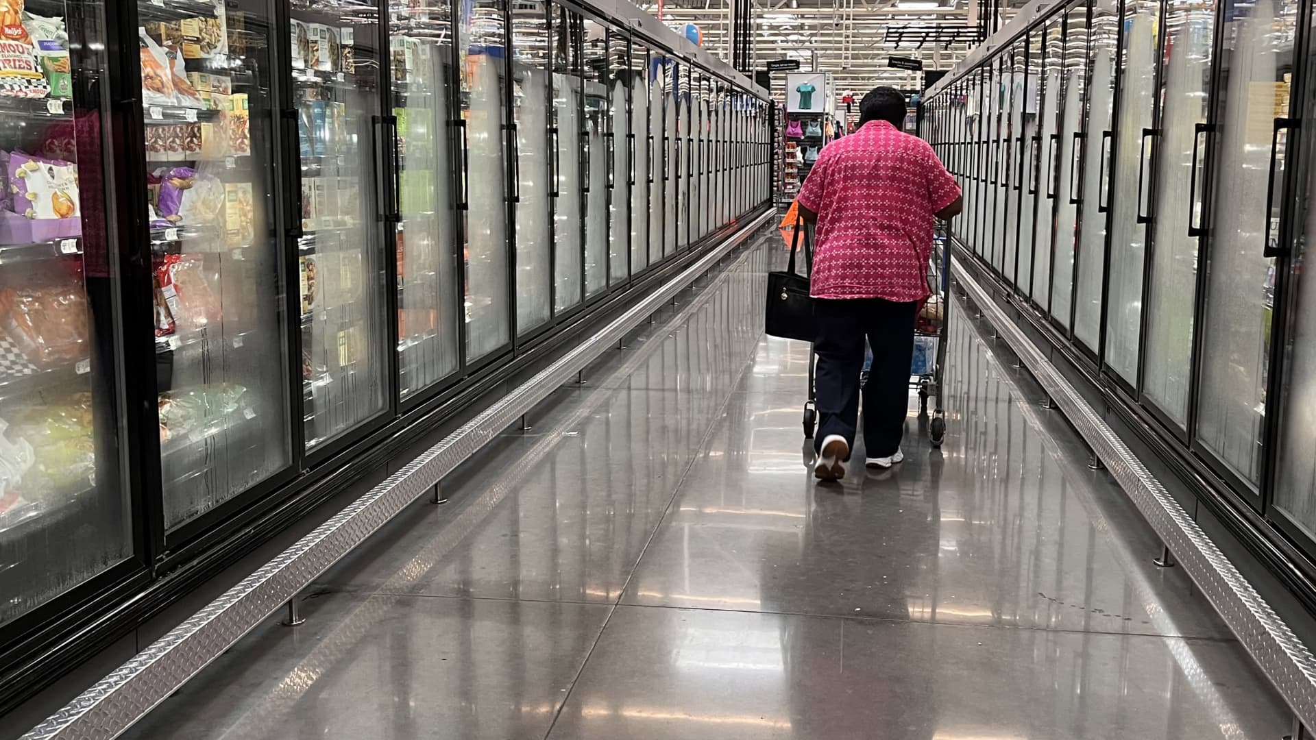 Tariffs Fuel Inflation Concerns: May Consumer Sentiment Data Released Tariffs Fuel Inflation Concerns: May Consumer Sentiment Data Released